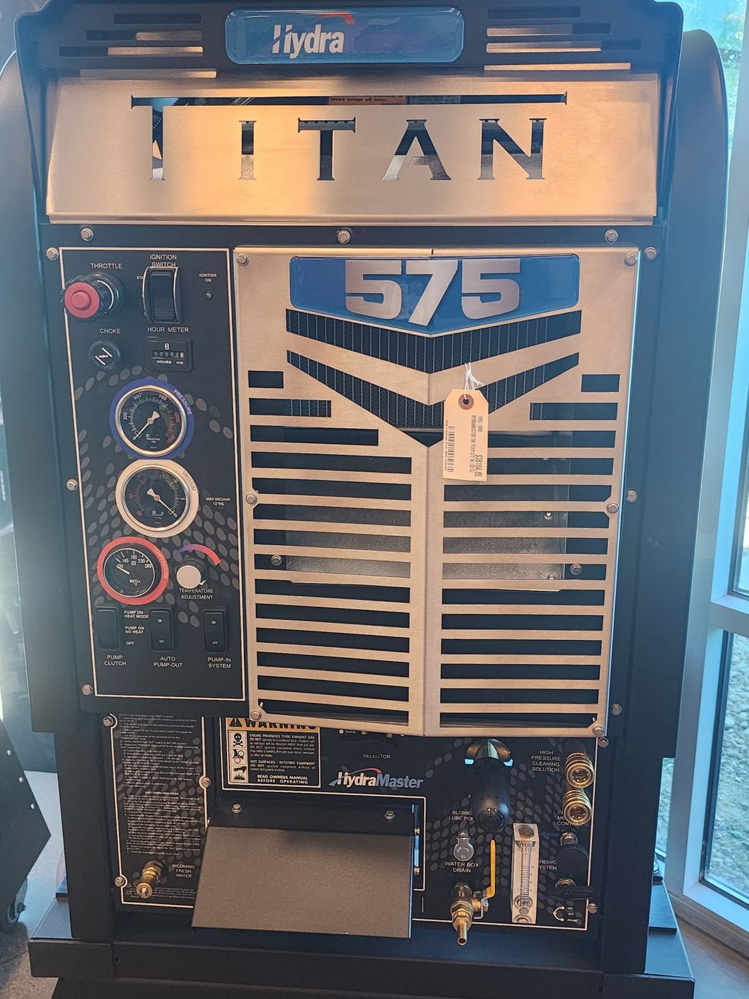 Truck-mounted cleaning equipment